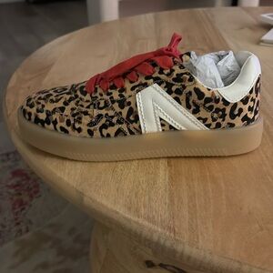 MIA Archie Sneaker